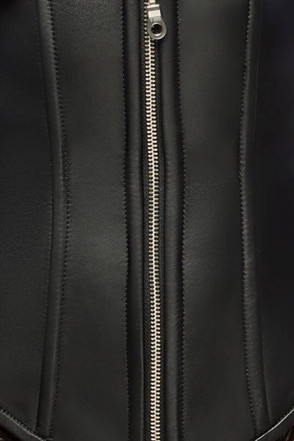 Neckholder-Corsage aus Leder