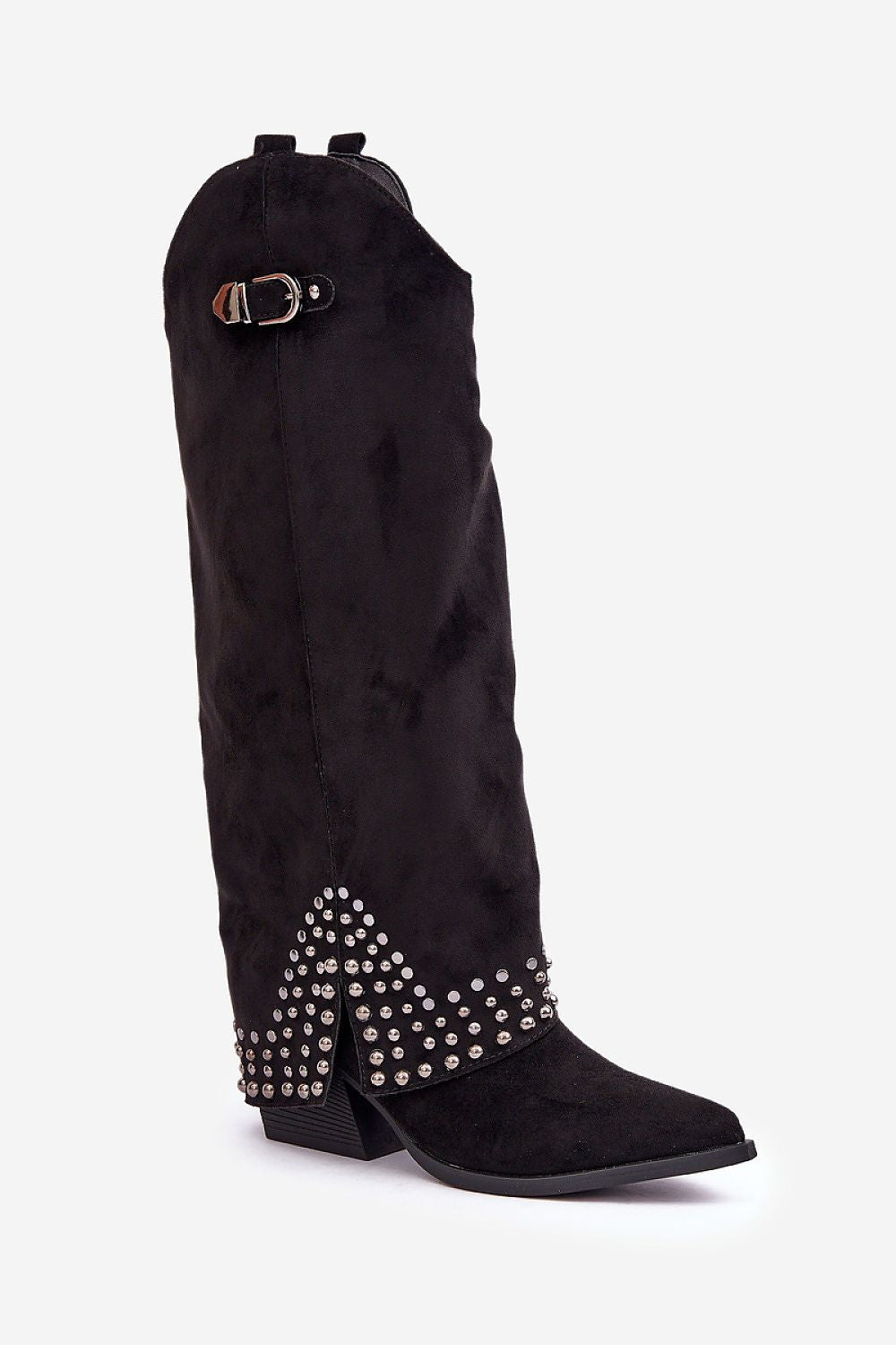 Elegante zwarte suède laarzen met omgeslagen schacht, studs en gespdetail – trendy dameslaarzen in westernstijl met puntige neus en lage hak.