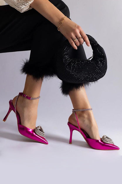 Fuchsia Sassymania slingback pumps van imitatieleer met zirkonia hartdetail, open hiel en 7 cm hak.