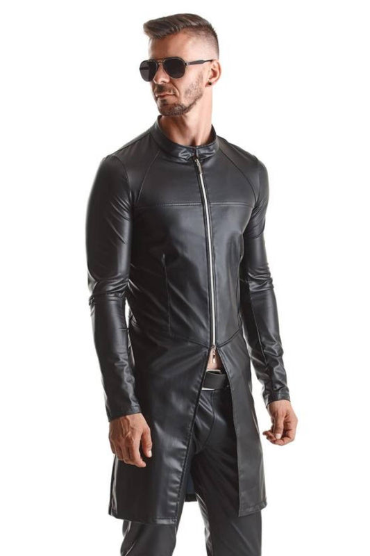 Langer Herrenmantel im Wetlook