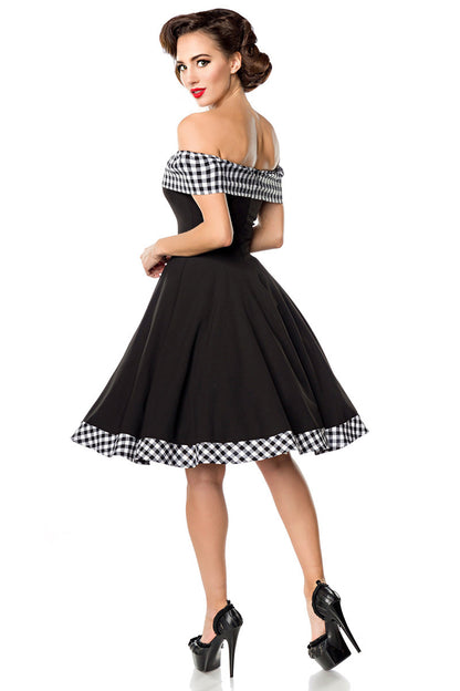 Retro boat neck dress with a wide skirt