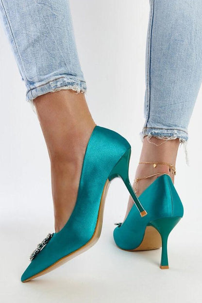 Turquoise satijnen pumps met zirkonia en 8,5 cm hak van Sassymania – elegante naaldhakken voor dames
