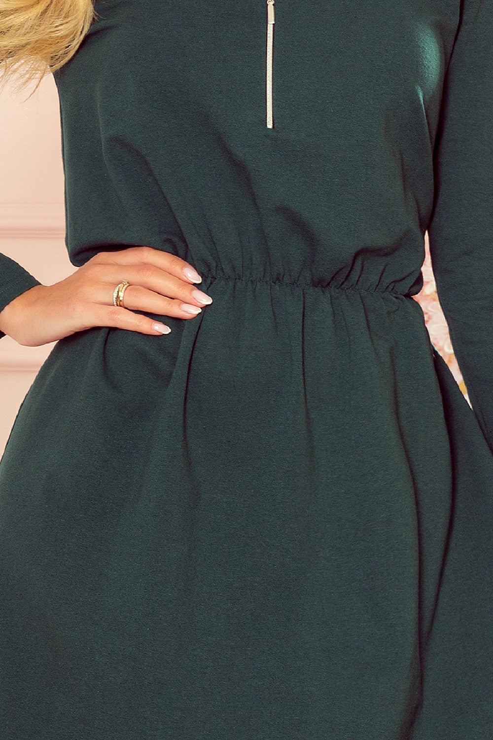 Flared dress with zipper green