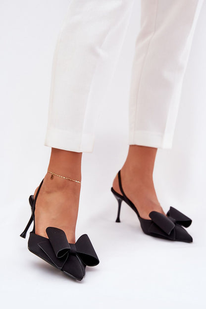 Zwarte open hiel pumps met strik en 8 cm hak van Sassymania – elegante satijnen naaldhakken voor dames