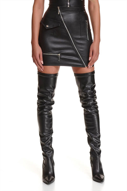 Kinky Biker-Minirock aus Kunstleder
