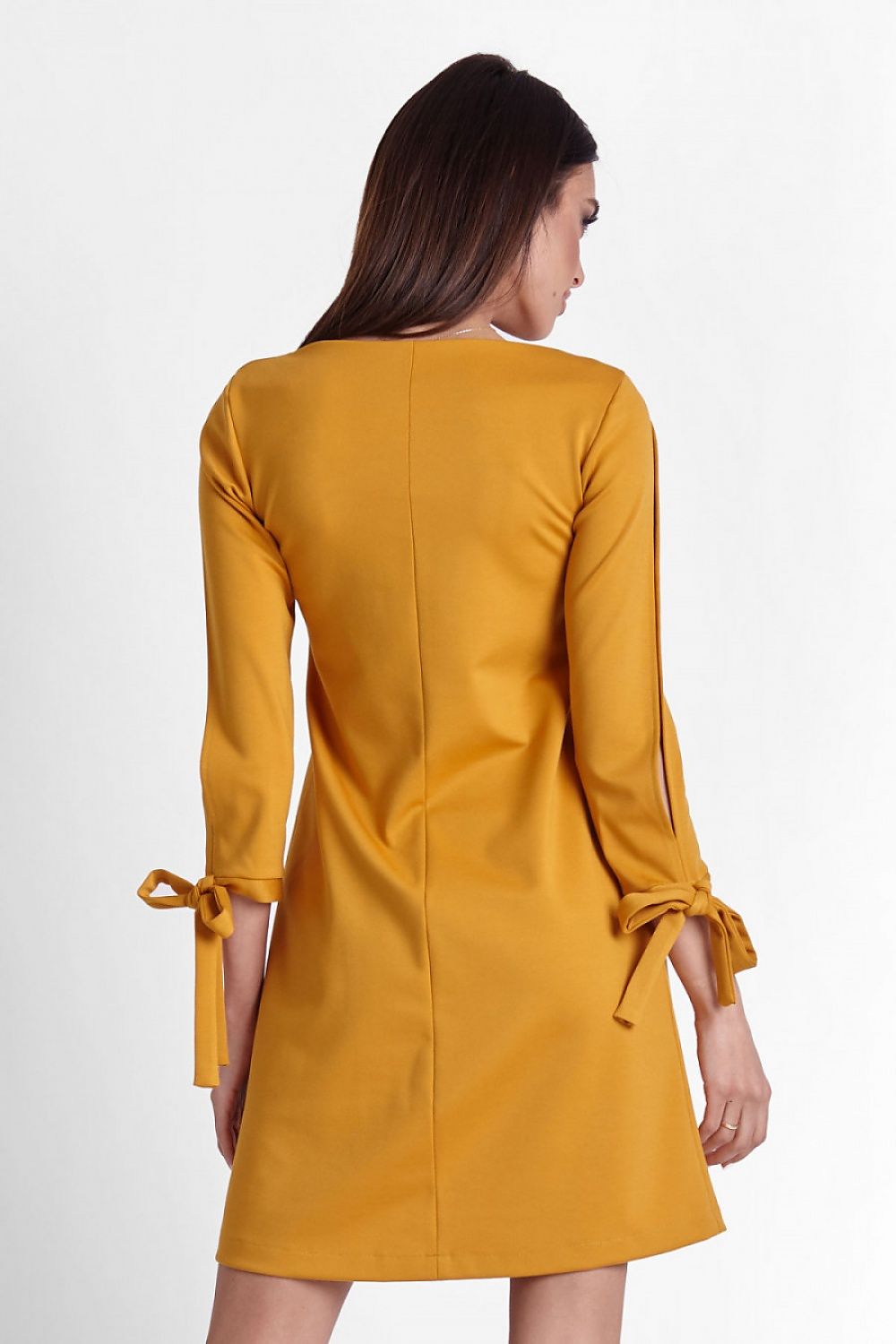 Minimalistisch trapezoidal mini jurk mustard