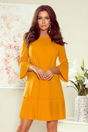 Cocktailjurk met geplisseerde details mustard