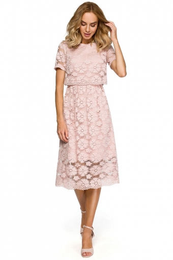 Elegante cocktailjurk in geheel kant pink